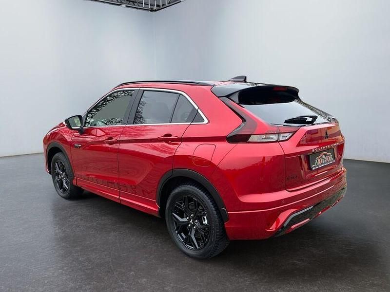 Gebraucht Mitsubishi Eclipse Cross Plus 188 PS (138 kW) 2022 Dynamik rot SUV