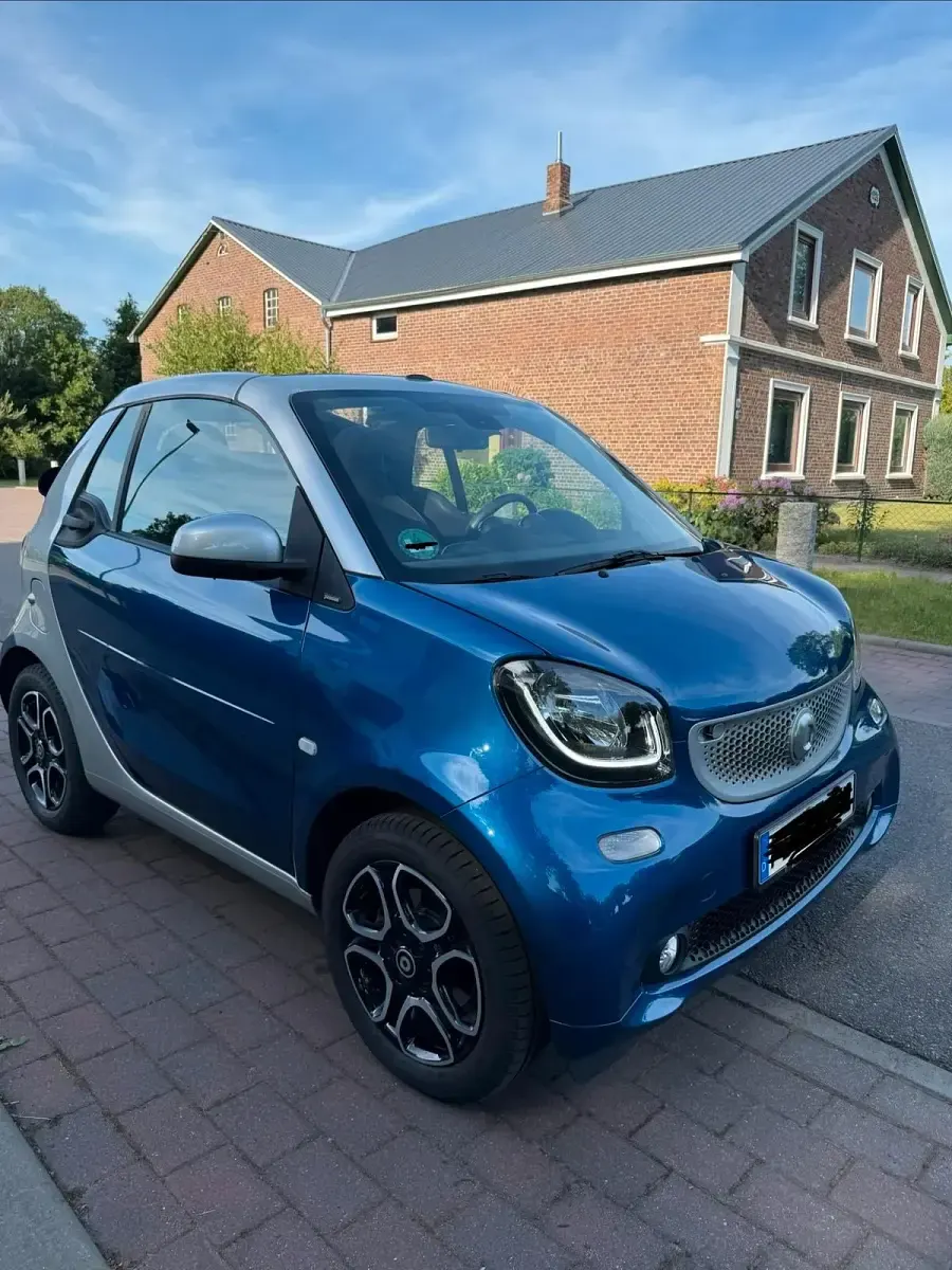 Gebraucht Smart ForTwo Cabrio Passion 90 PS (66 kW) 2016 Blau Cabrio