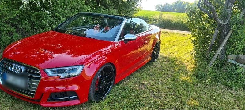 Gebraucht Audi S3 Cabriolet 310 PS (228 kW) 2018 Rot Cabrio