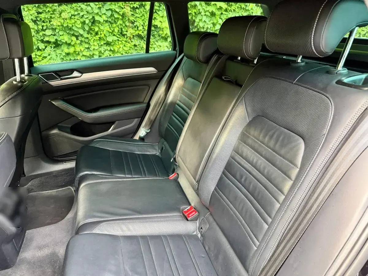 Gebraucht VW Passat Highline 190 PS (139 kW) 2015 Schwarz Kombi