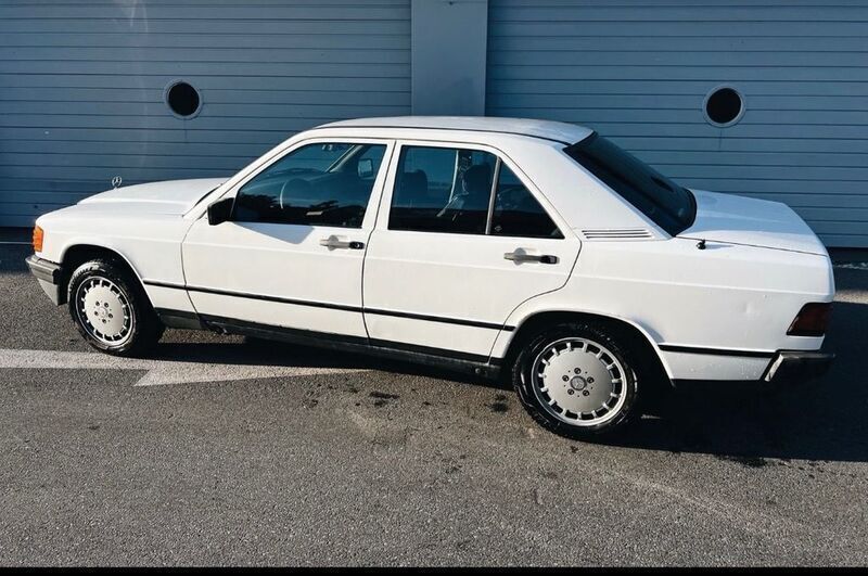 Weiß Gebraucht 1983 Mercedes 190 Limousine | 6.000 € - Bild 1/4