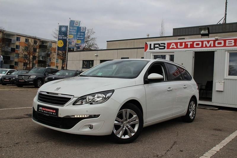 Gebraucht Peugeot 308 SW Active 131 PS (96 kW) 2017 Weiß Kombi