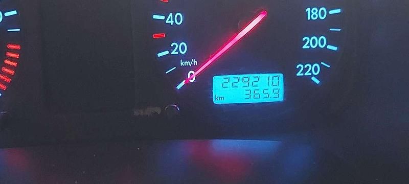 Gebraucht VW Transporter 102 PS (75 kW) 1999 Rot Van