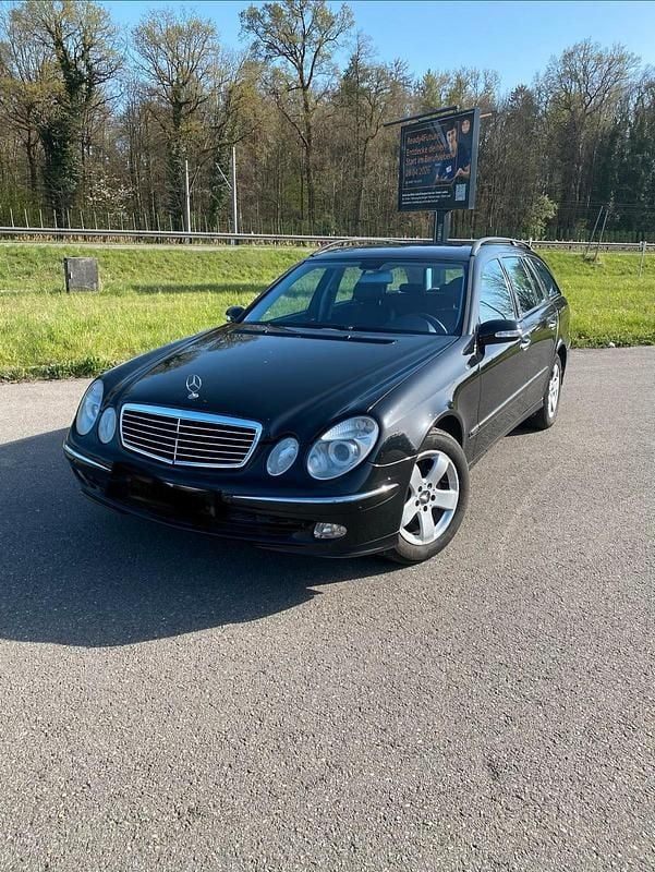 Second-hand Mercedes E280 177 CP (130 kW) 2004 Negru Break