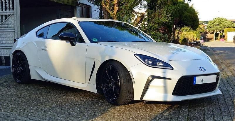 Weiß Gebraucht 2024 Toyota GR86 Coupé | 40.999 € (Fairer Preis) - Bild 1/4