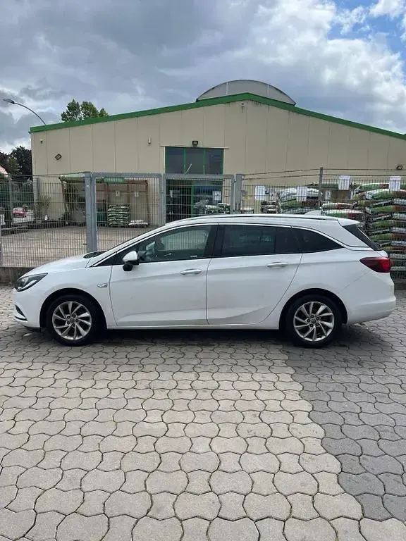 Gebraucht Opel Astra Active 125 PS (91 kW) 2017 Weiß Kombi