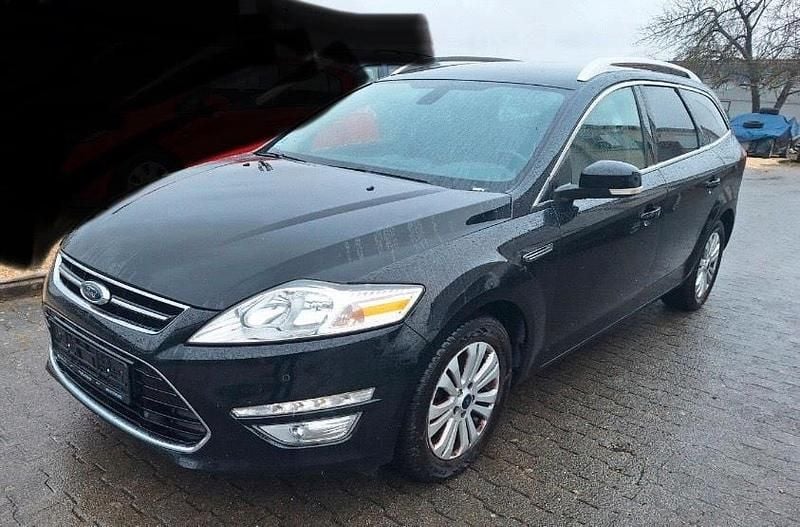 Usado Ford Mondeo 160 CV (117 kW) 2011 Negro Berlina