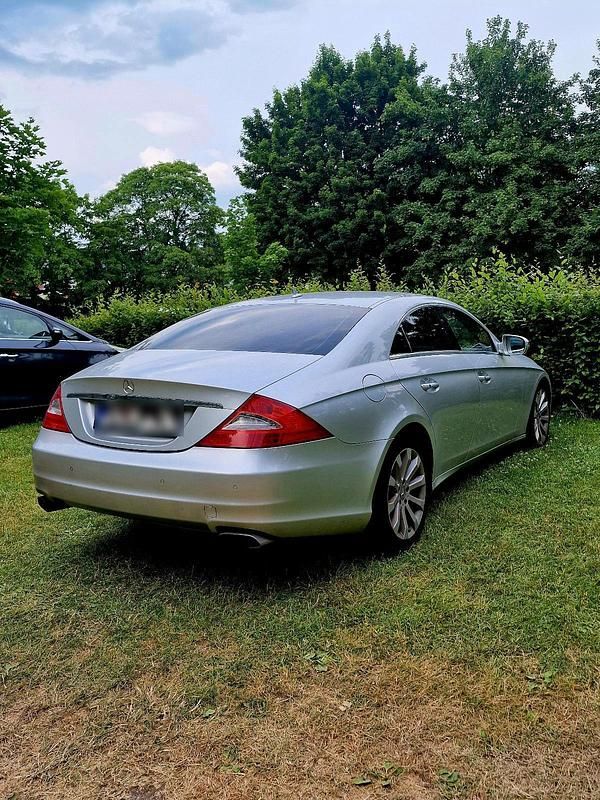 Gebraucht Mercedes CLS320 224 PS (164 kW) 2009 Grau Coupé