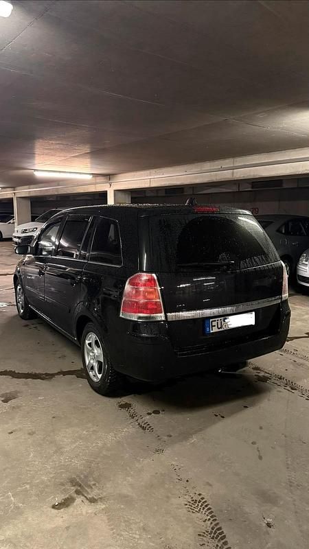 Gebraucht Opel Zafira 140 PS (102 kW) 2005 Schwarz Van / Kleinbus
