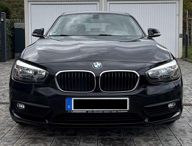 Schwarz Gebraucht 2017 BMW 120 Advantage Kleinwagen | 11.880 € (Guter Preis) - Bild 1/4