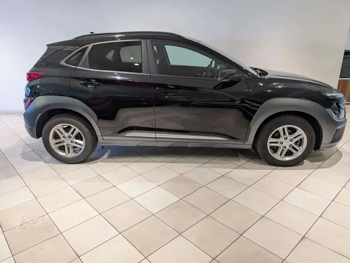 Gebraucht Hyundai Kona 120 PS (88 kW) 2021 Schwarz SUV