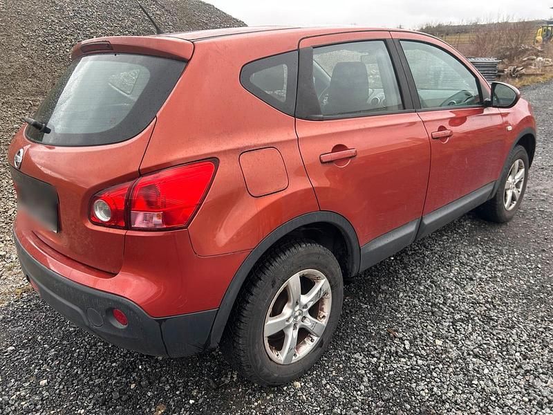 Second-hand Nissan Qashqai 141 CP (103 kW) 2007 Portocaliu SUV