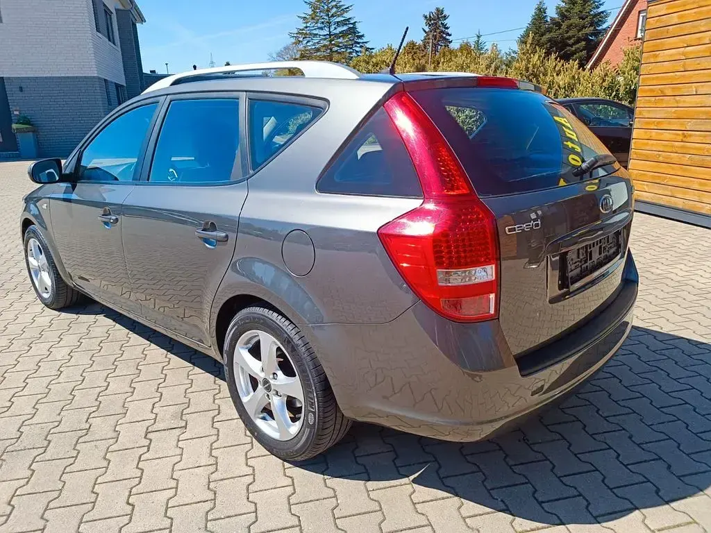 Usata Kia Ceed 109 CV (80 kW) 2011 Grigio Utilitaria