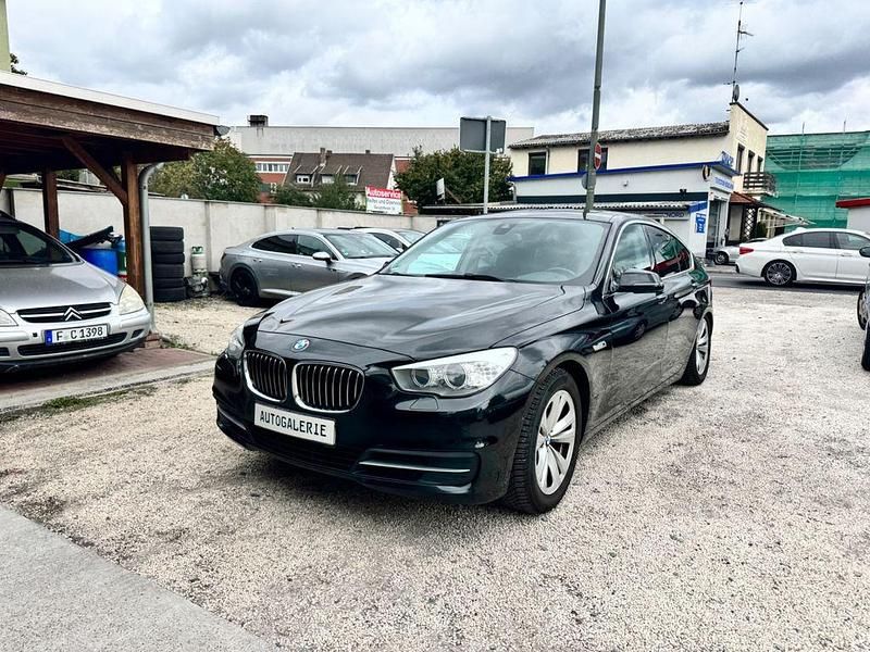 Saphirschwarz Gebraucht 2015 BMW 530 Gran Turismo Limousine | 8.900 € (Fairer Preis) - Bild 1/4