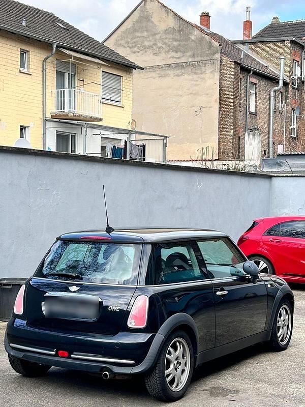 Gebraucht Mini Cooper 90 PS (66 kW) 2005 Schwarz Kleinwagen