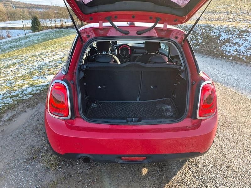 Gebraucht Mini ONE 102 PS (75 kW) 2018 Rot Kleinwagen