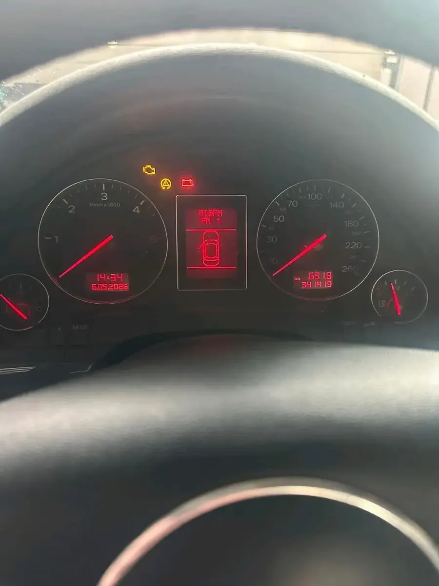 Używany Audi A4 136 KM (100 kW) 2004 Czarny Kombi