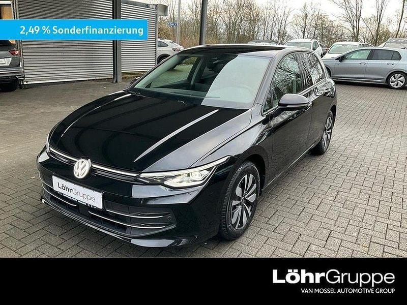 Schwarz Gebraucht 2025 VW Golf VIII Goal Limousine | 29.980 € (Guter Preis) - Bild 1/3