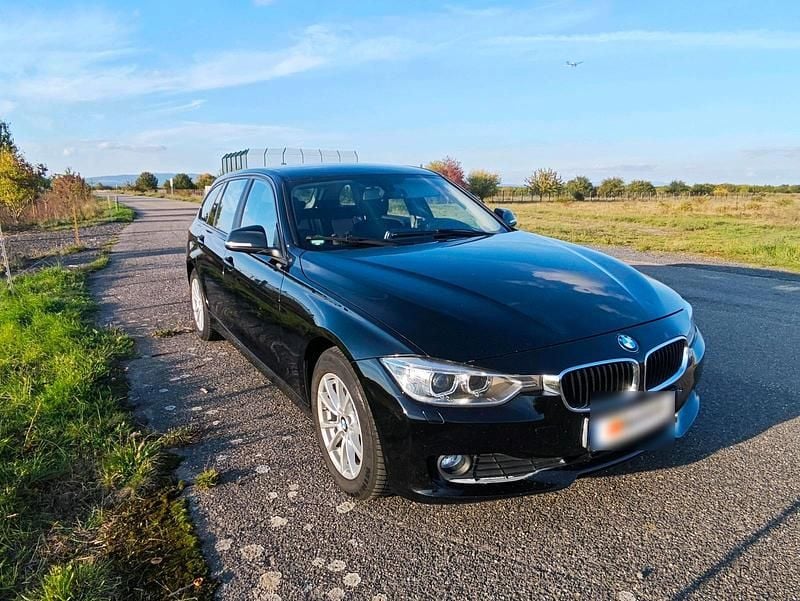 Gebraucht BMW 320 184 PS (135 kW) 2015 Schwarz Kombi