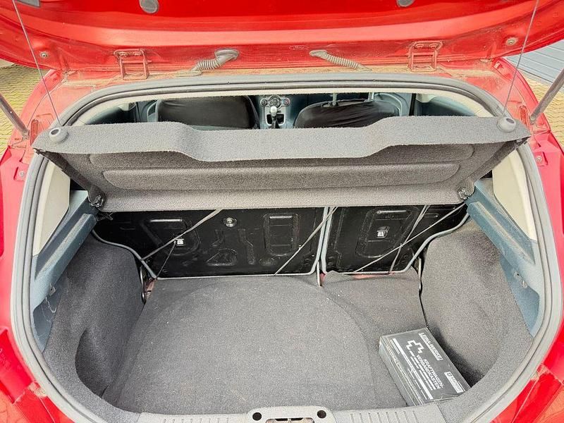 Gebraucht Ford Fiesta Trend 60 PS (44 kW) 2008 Rot Kleinwagen