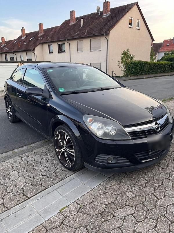 Schwarz Gebraucht 2006 Opel Astra GTC Coupé | 650 € (Guter Preis) - Bild 1/4