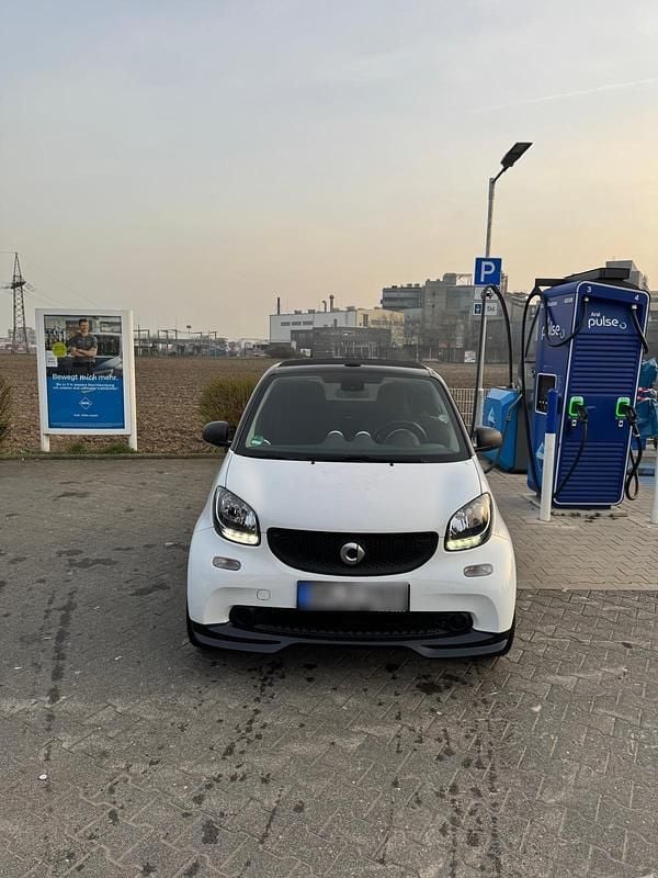 Gebraucht Smart ForTwo Cabrio 71 PS (52 kW) 2017 Weiß Cabrio