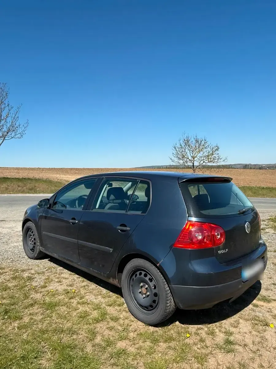 Gebraucht VW Golf V 75 PS (55 kW) 2005 Blau Kleinwagen