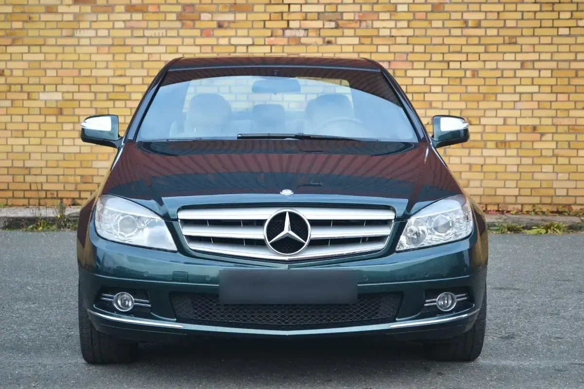 Gebraucht Mercedes C200 184 PS (135 kW) 2008 Grün Limousine