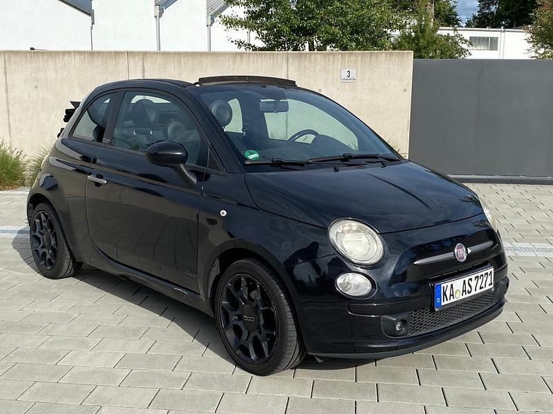 Schwarz Gebraucht 2012 Fiat 500C Cabrio | 2.700 € - Bild 1/4