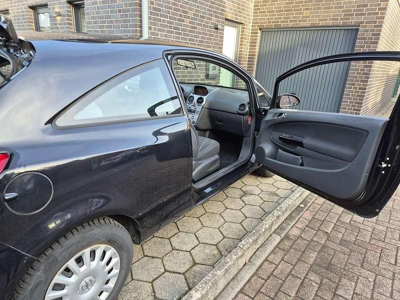 Gebraucht Opel Corsa Edition 80 PS (58 kW) 2009 Limousine