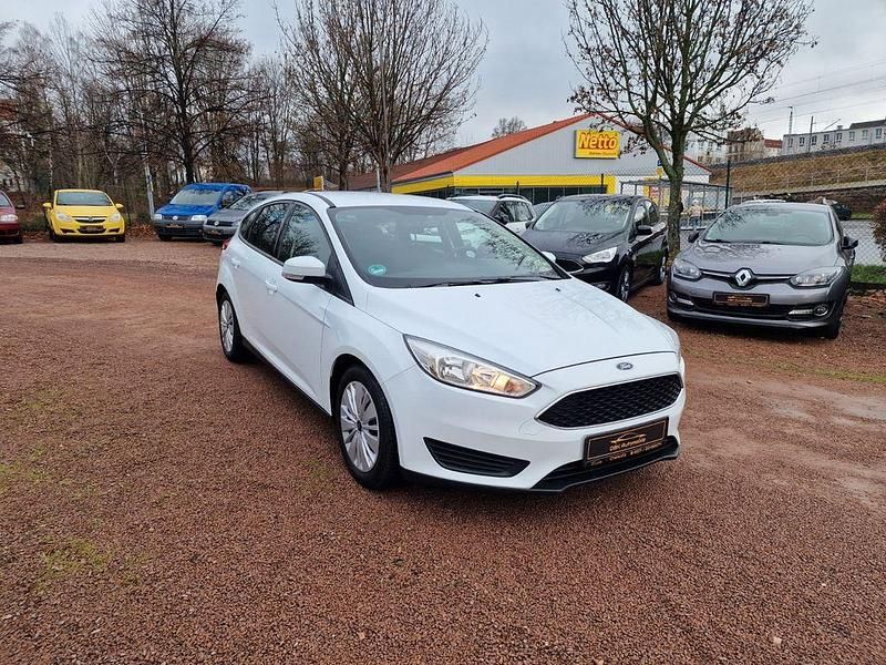 Gebraucht Ford Focus 125 PS (91 kW) 2018 Weiß Limousine