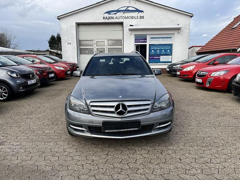 Gebraucht Mercedes C180 156 PS (114 kW) 2010 Silber Kombi