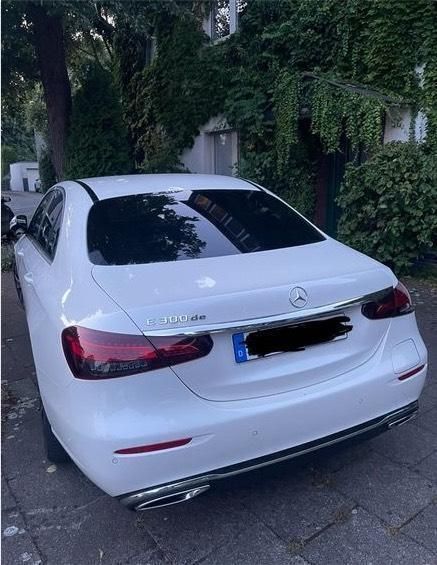 Weiß Gebraucht 2021 Mercedes E300 Limousine | 36.000 € (Fairer Preis) - Bild 1/1