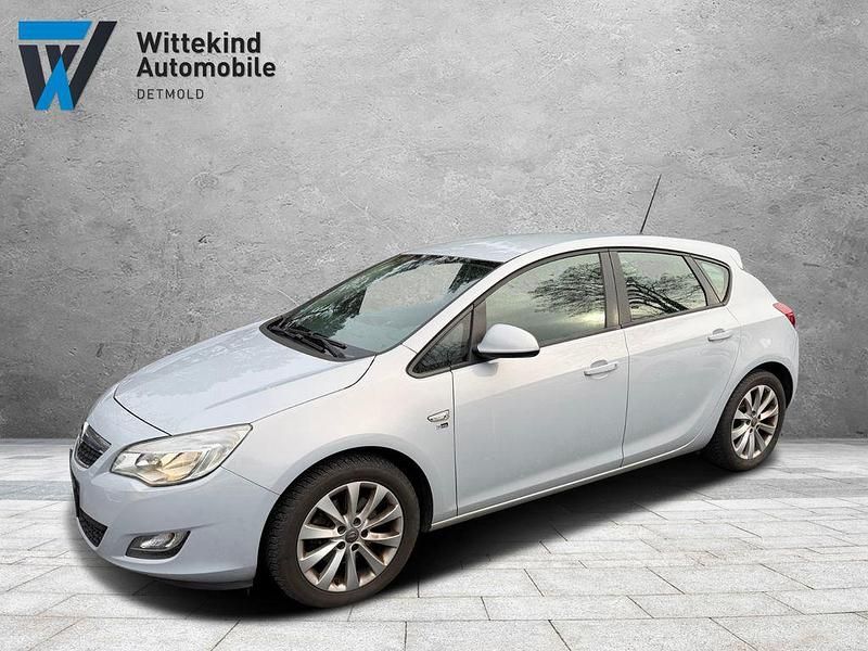 Gebraucht Opel Astra 110 PS (80 kW) 2012 Grau Limousine