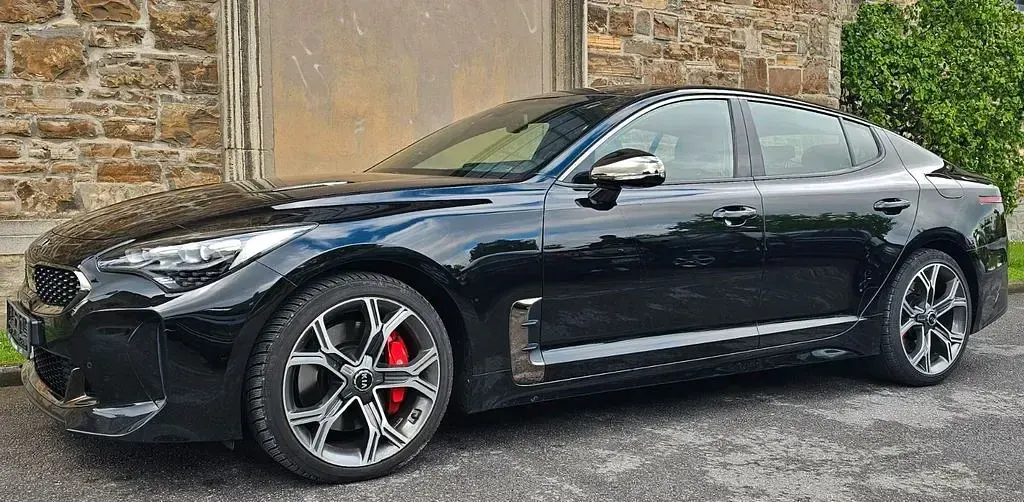 Gebraucht Kia Stinger GT 370 PS (272 kW) 2018 Schwarz Kleinwagen