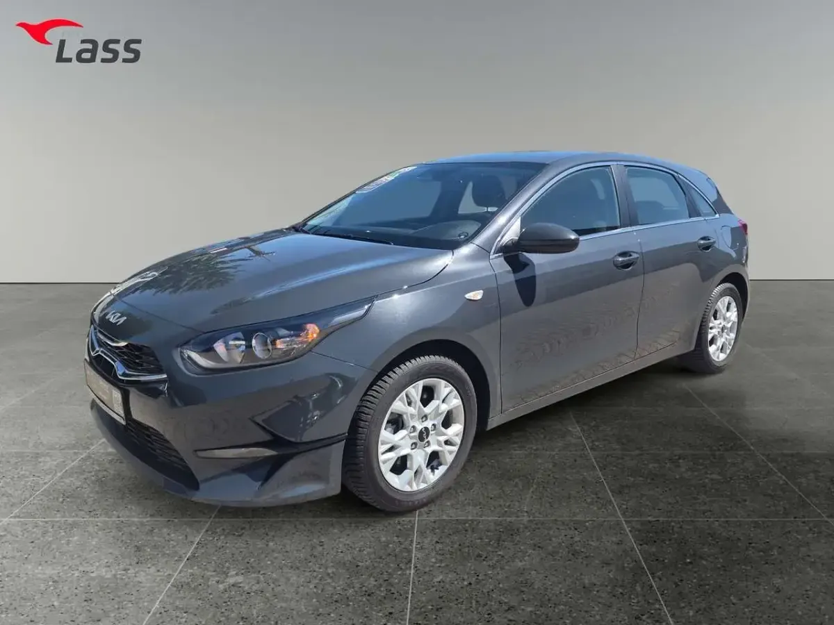 Używany Kia Ceed Vision 140 KM (102 kW) 2025 Szary Hatchback
