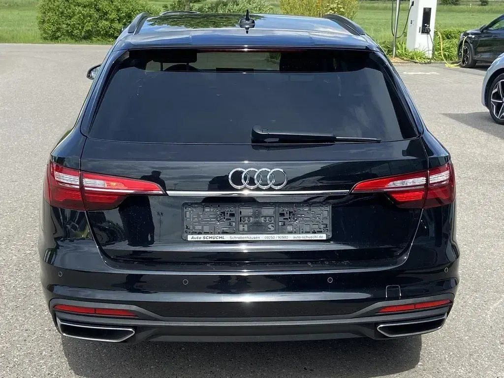 Gebraucht Audi A4 150 PS (110 kW) 2022 Mythosschwarz metallic Kombi