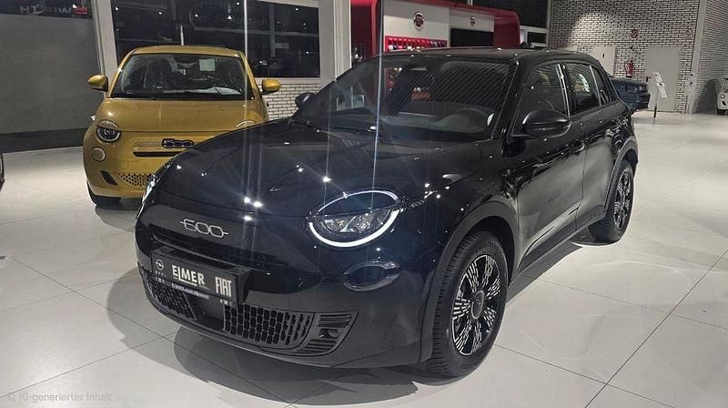 Neu Fiat 600 101 PS (74 kW) 2025 Schwarz SUV