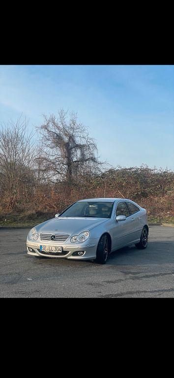 Gebraucht Mercedes 200 163 PS (119 kW) 2007 Silber Coupé