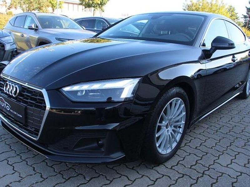 Schwarz Gebraucht 2020 Audi A5 Ambiente Limousine | 28.990 € (Etwas zu teuer) - Bild 1/4