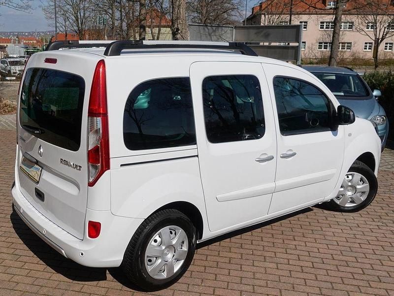 Gebraucht Renault Kangoo 110 PS (80 kW) 2017 Weiß Van / Kleinbus