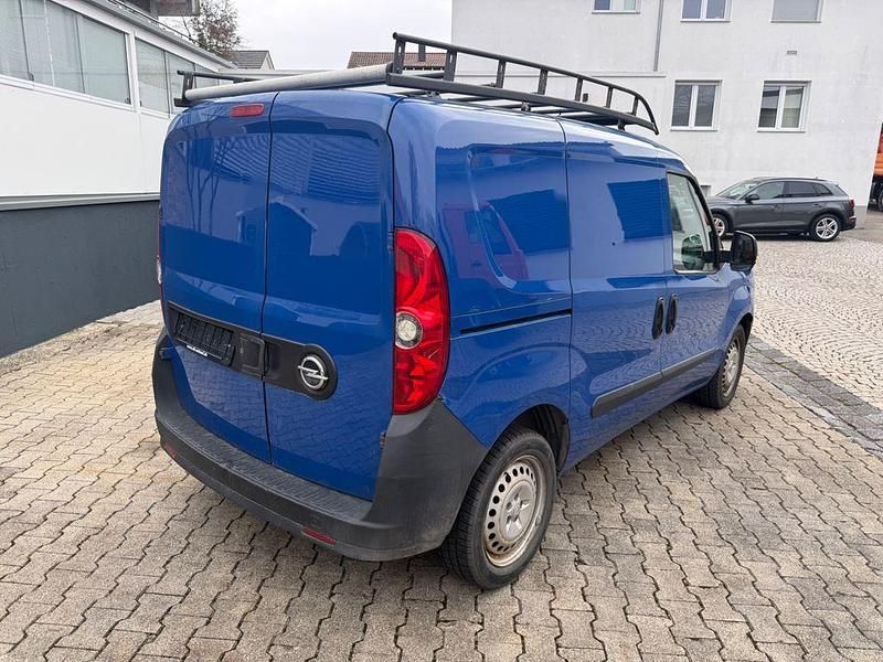 Gebraucht Opel Combo 95 PS (69 kW) 2013 Blau Van / Kleinbus