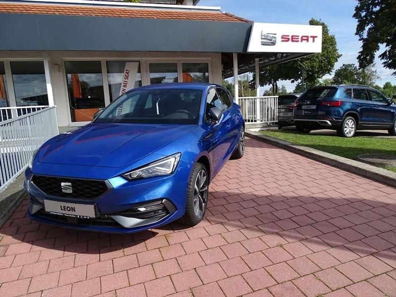 Gebraucht Seat Leon FR 150 PS (110 kW) 2024 Sapphire blau Limousine