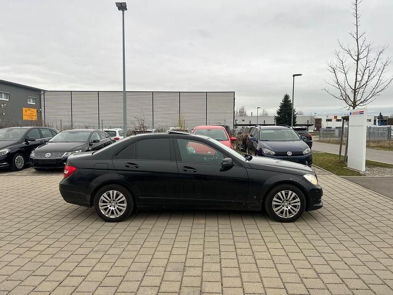 Gebraucht Mercedes C220 Elegance 170 PS (125 kW) 2013 Schwarz Limousine