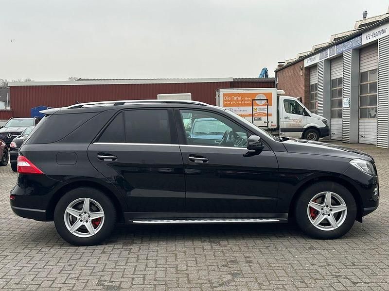 Gebraucht Mercedes ML350 258 PS (189 kW) 2013 Schwarz SUV