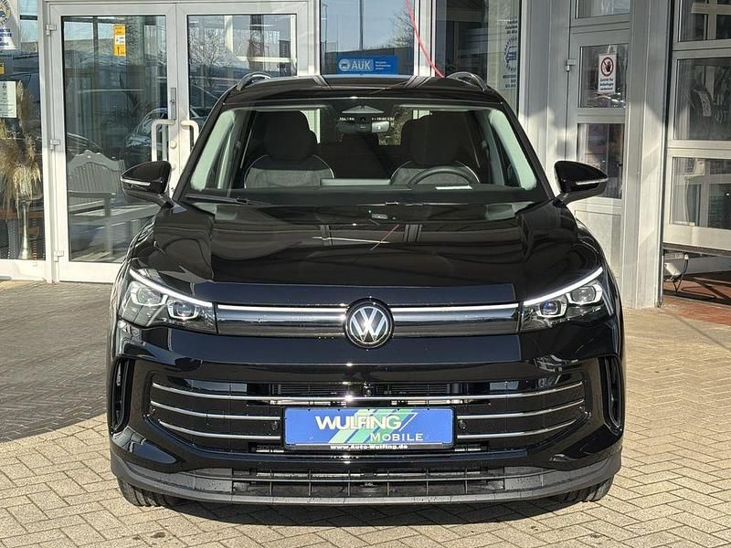 Neu VW Tiguan Elegance 150 PS (110 kW) 2026 Grenadillschwarz SUV
