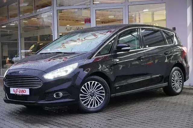Gebraucht Ford S-MAX Titanium 190 PS (139 kW) 2019 Schwarz Van / Kleinbus