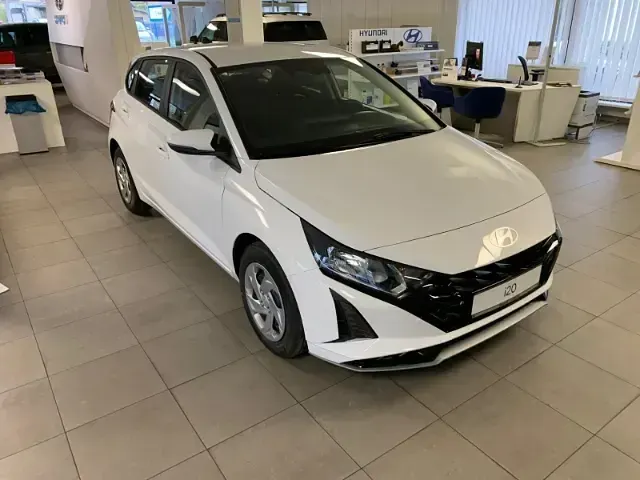 Neu Hyundai i20 Blackline 90 PS (66 kW) 2026 Weiß Kleinwagen