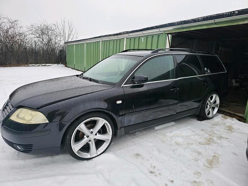 Gebraucht VW Passat 131 PS (96 kW) 2002 Schwarz Kombi