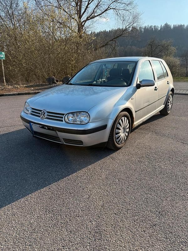 Gebraucht VW Golf IV 75 PS (55 kW) 2001 Silber Limousine